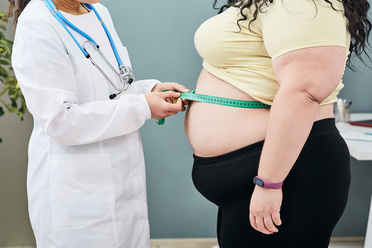 Obesidade abdominal. Por que as mulheres (e os homens) ganham barriga na  meia idade - Brasil 247