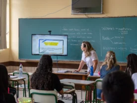 privatização escolas estaduais Paraná