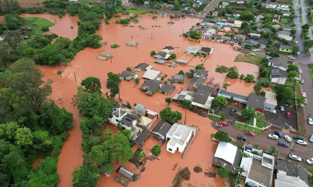 O que o Paraná tem feito para prevenir enchentes e evitar o caos do RS