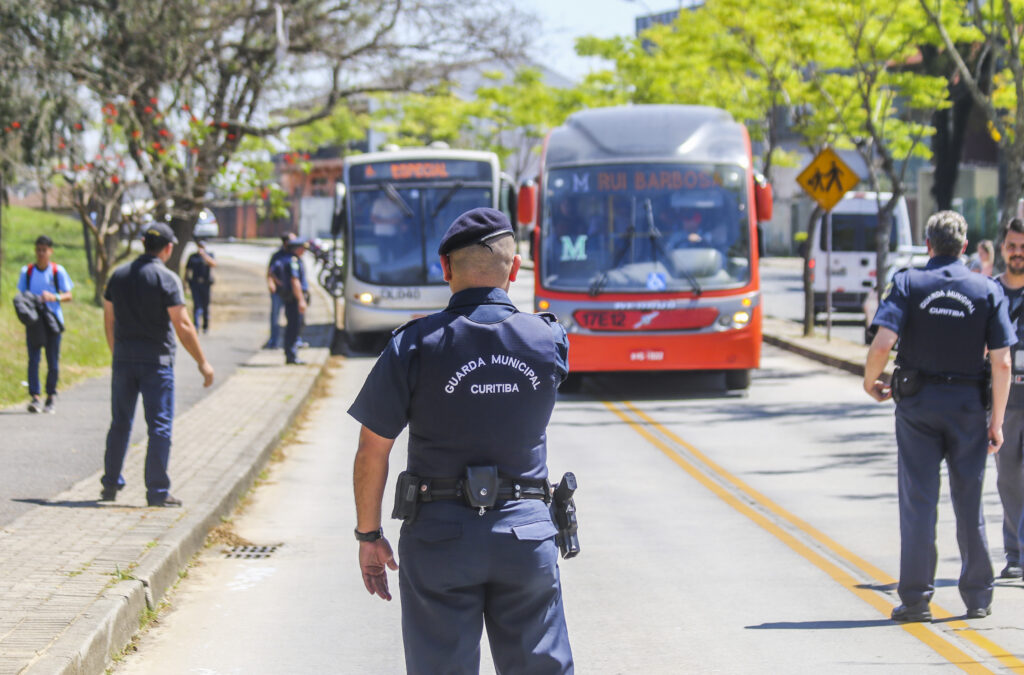 Curitiba registrou mais de 90 casos de importunação sexual no transporte coletivo