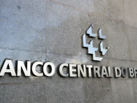 Banco Central interrompe cortes e mantém taxa de juros em 10,5% ao ano