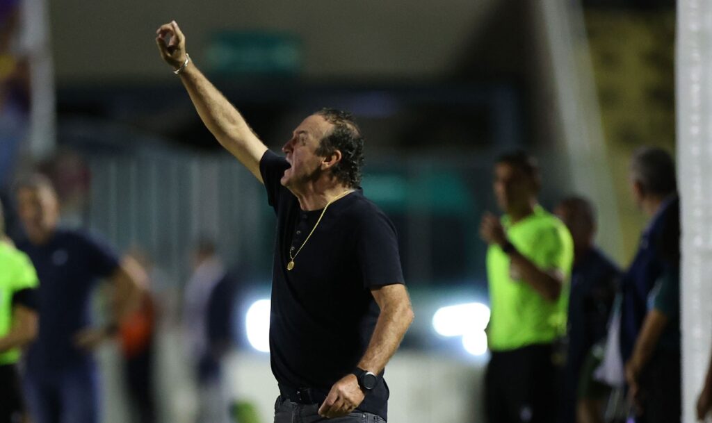 Athletico: “É difícil ter uma explicação”, diz Cuca sobre sequência de derrotas