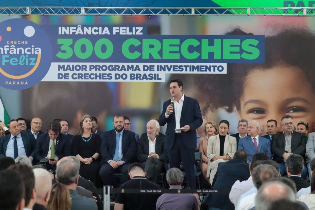Ratinho Junior anuncia construção de 300 creches no Paraná
