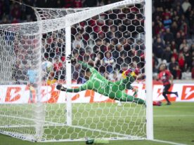 Athletico vence o Ypiranga, afasta pressão, e avança às oitavas da Copa do Brasil
