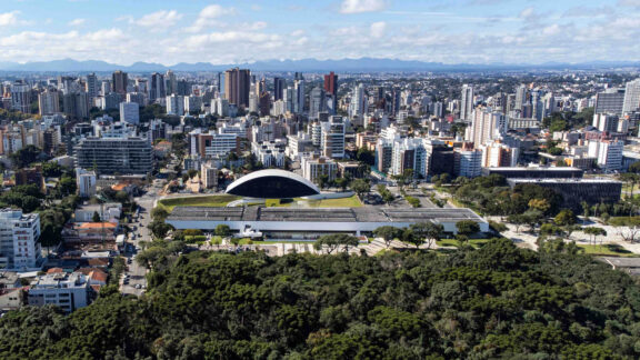 Curitiba sofre com déficit de imóveis para locação; cenário é propício para investidores