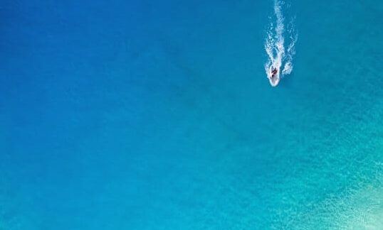 Liderança e Motivação: Como Transformar Sua Empresa Através da Estratégia do Oceano Azul